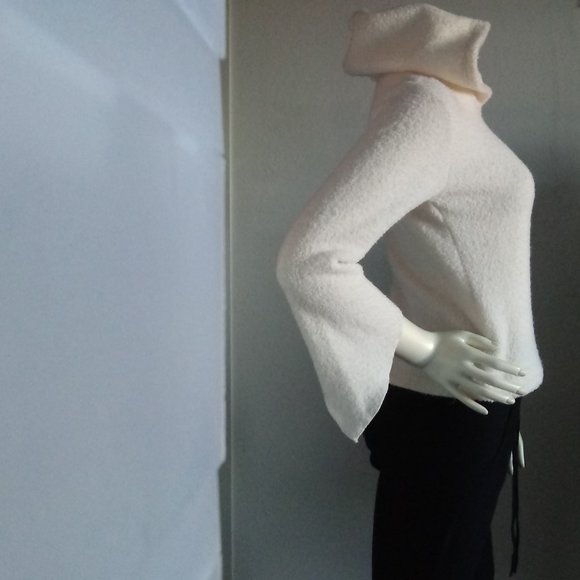 Cozy Cream Sweater - Picture 3 of 15